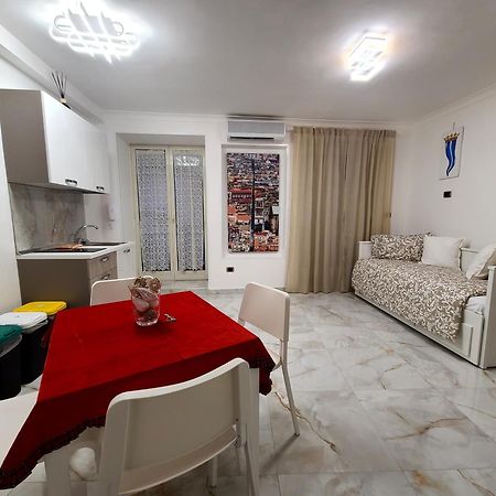 La Casa Di Patta A Spaccanapoli Buitenkant foto