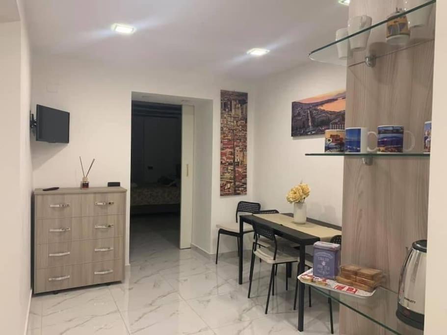 La Casa Di Patta A Spaccanapoli Buitenkant foto